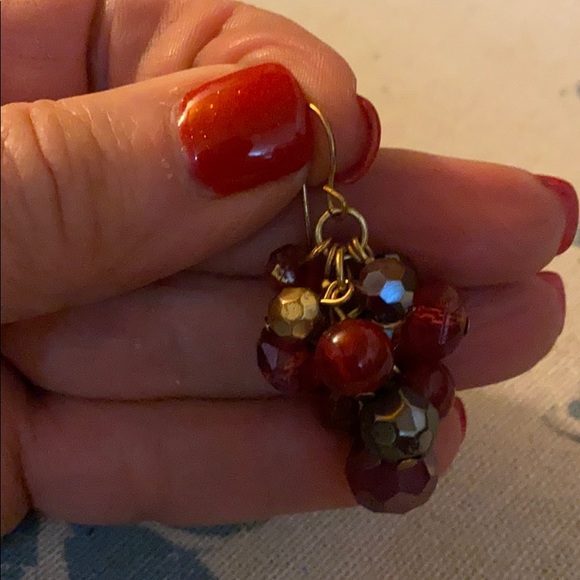 Vintage looking beaded drop earrings - Picture 3 of 3